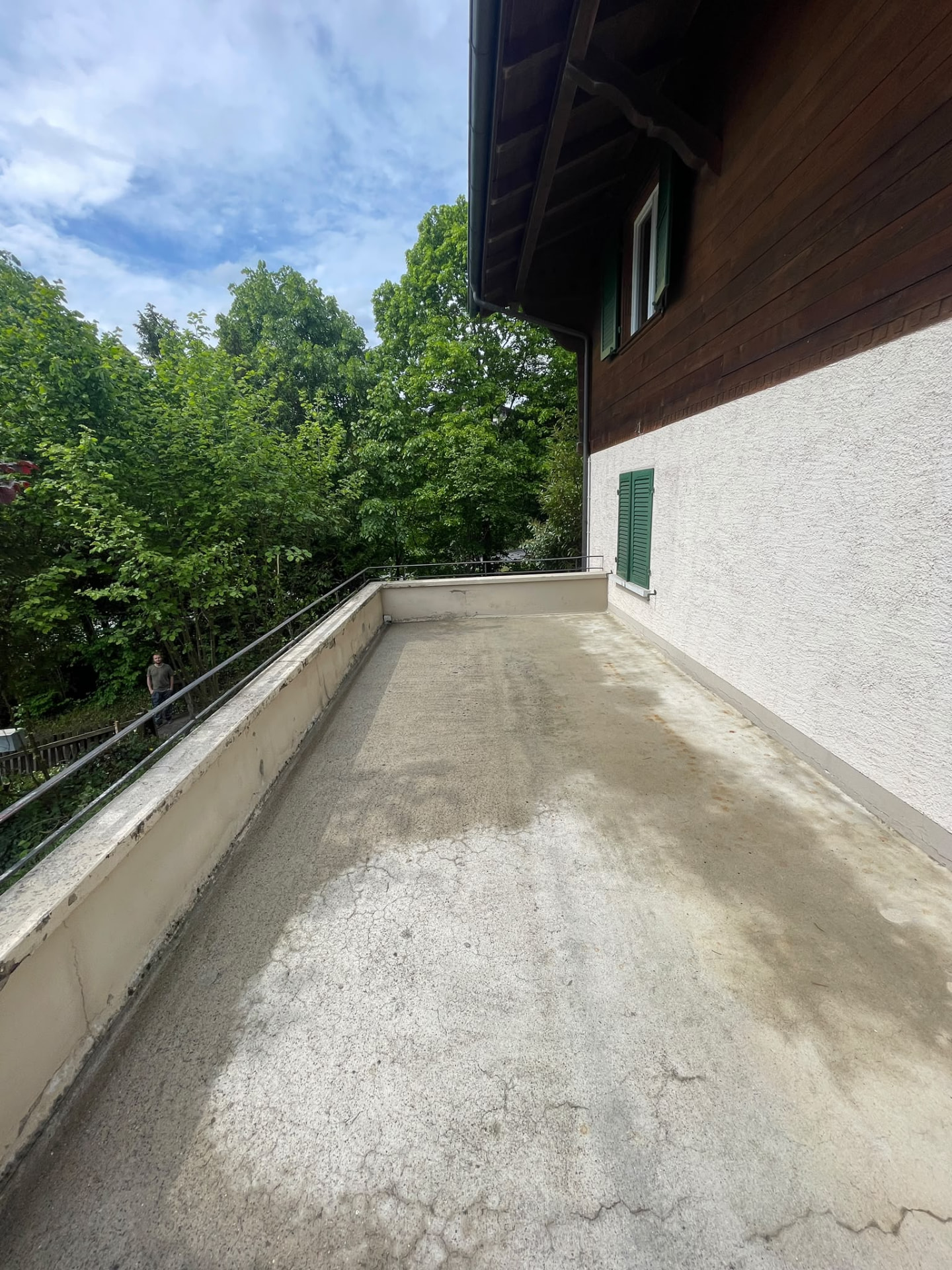 Terrasse vor der Stein- und Terrassenreinigung